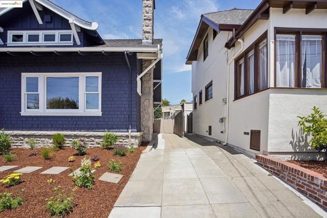 320 Forest St, Oakland CA: https://media.crmls.org/mediaz/a1cace11-3733-4c60-aa9d-c74d6cf63c77.jpg