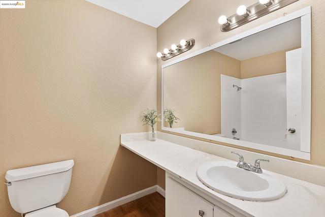 3300 Northwood Dr, Concord CA: https://media.crmls.org/mediaz/a1cbc2df-90af-4403-ad8f-11d945c4396f.jpg