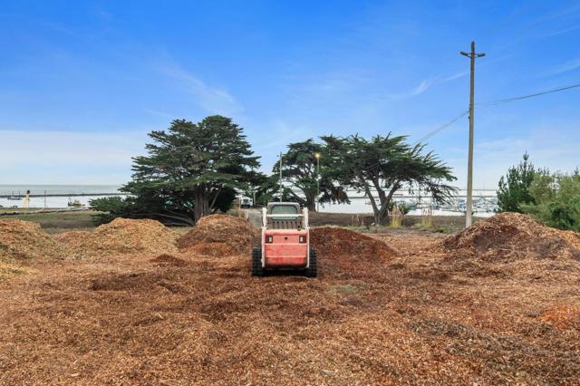 0 Avenue Alhambra, El Granada CA: https://media.crmls.org/mediaz/a1cc946d-1d0b-41f8-8c8a-7a56d9f07cd7.jpg