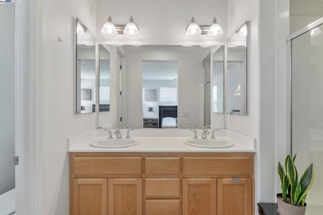 40252 Bonica Rose Terrace, Fremont CA: https://media.crmls.org/mediaz/a1cd4f63-bf31-439f-b900-65138d09ba3a.jpg