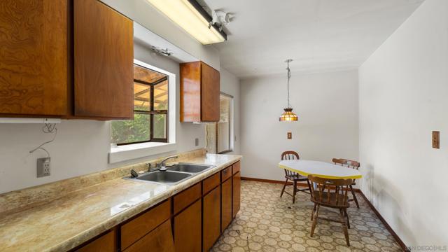 5220 E Falls View, San Diego CA: https://media.crmls.org/mediaz/a1cdf80a-ebfb-44d3-88fa-cb81324e8b37.jpg