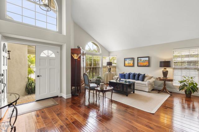 Detail Gallery Image 7 of 65 For 2113 Doral Ct, Oxnard,  CA 93036 - 4 Beds | 3/1 Baths