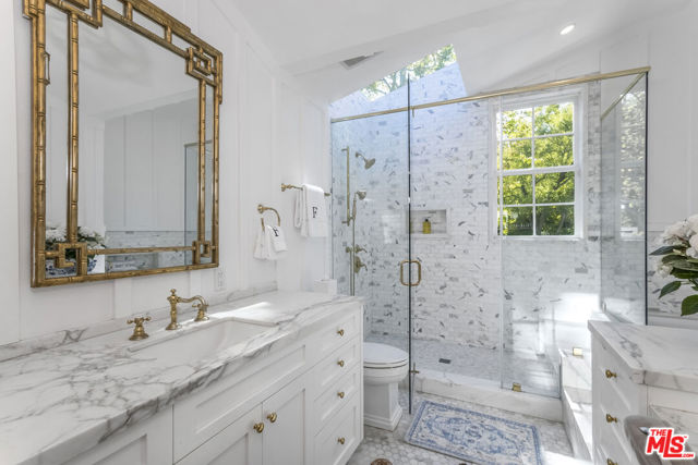 2205 Beverly Glen Place, Los Angeles CA: https://media.crmls.org/mediaz/a1ceea30-d293-4e85-b8ec-f5fbce520733.jpg