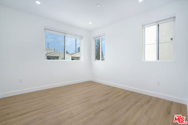 1832 S Barrington Avenue, Los Angeles CA: https://media.crmls.org/mediaz/a1cf3a18-4eef-4f2a-aa2c-9facf47133d8.jpg