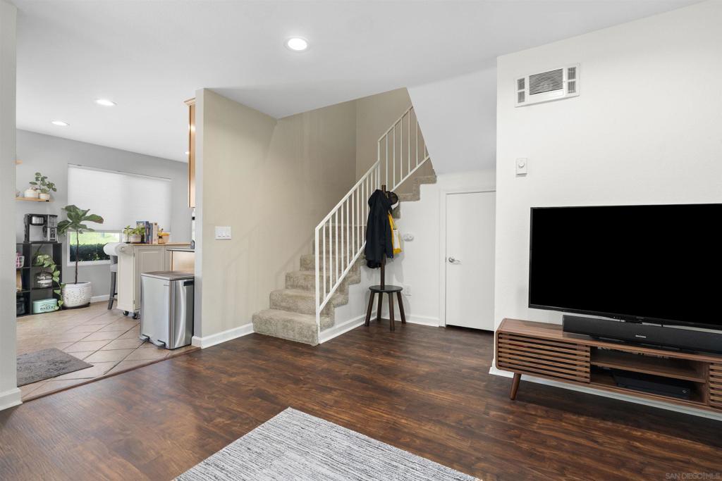 6333 College Grove Way - photo 11