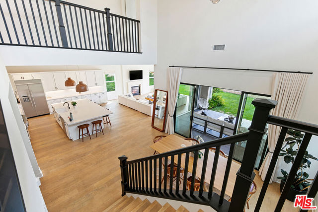 21316 Poema Place, Chatsworth CA: https://media.crmls.org/mediaz/a1d0631c-2bce-4f02-9b85-6ad2d69668cf.jpg