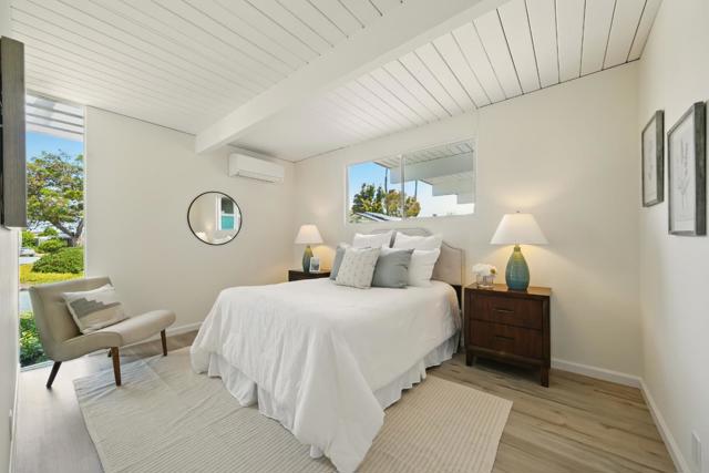 200 Loon Court, Foster City CA: https://media.crmls.org/mediaz/a1d0646a-641a-47f5-b478-e84899b4d78a.jpg