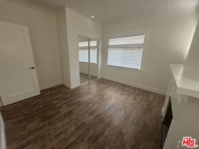 1420 W 28th Street, Los Angeles CA: https://media.crmls.org/mediaz/a1d249c6-2203-42c6-b9c2-95bf68170e3f.jpg