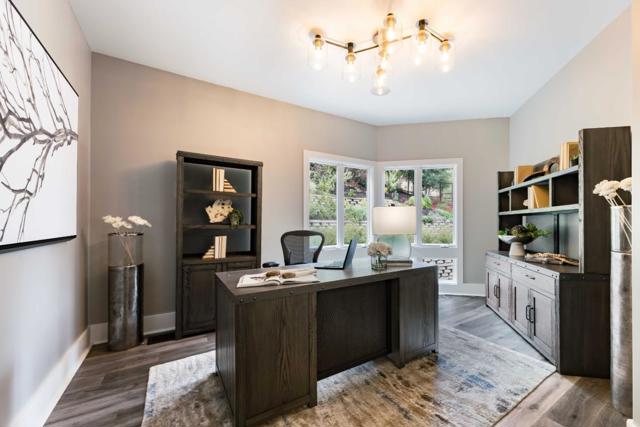 5 Oak Forest Court, Portola Valley CA: https://media.crmls.org/mediaz/a1d29273-482b-435a-828b-860fe17db9d2.jpg