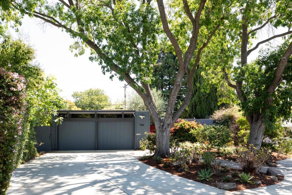 966 El Cajon Way