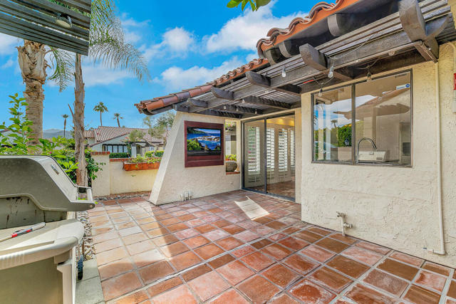 60 Calle Solano, Rancho Mirage CA: https://media.crmls.org/mediaz/a1d323b2-05b3-4403-8bac-c99f8f4df8bd.jpg