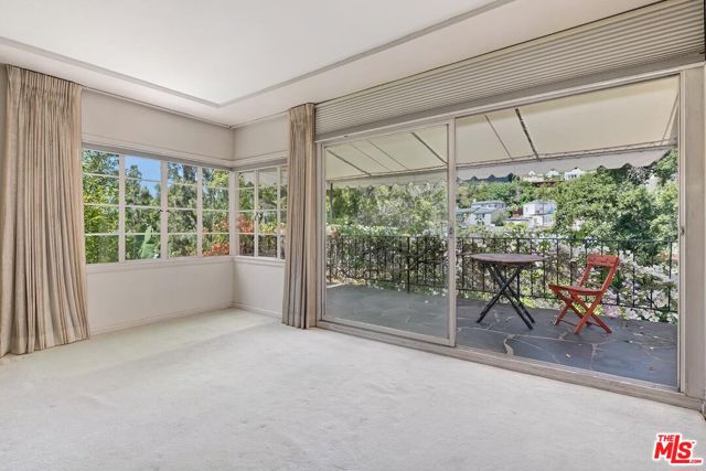 1591 Sunset Plaza Drive, Los Angeles CA: https://media.crmls.org/mediaz/a1d361eb-a8f4-4d0a-b881-39ac36ac4acf.jpg