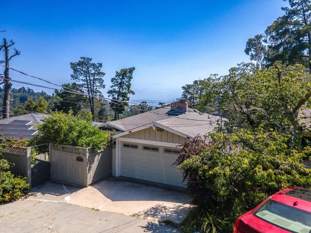6827 Ridgewood Drive, Oakland CA: https://media.crmls.org/mediaz/a1d3b916-517b-40c7-85ee-48b1663cdb73.jpg