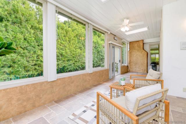 14231 Fox Run Row, San Diego CA: https://media.crmls.org/mediaz/a1d3b9f3-7081-46b9-8583-013bf4a777b8.jpg