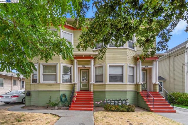 Image 2 of 27 For 954 Park St  
