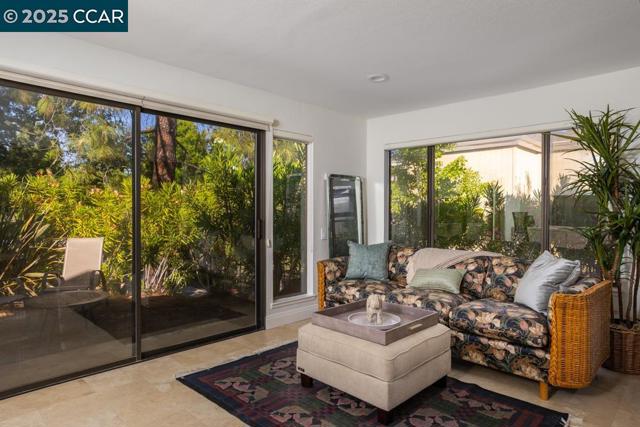 1224 Canyonwood Ct, Walnut Creek CA: https://media.crmls.org/mediaz/a1d4af66-2963-4118-a15e-a796dc698689.jpg