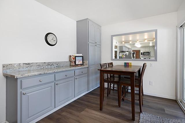 Detail Gallery Image 13 of 43 For 5676 Chateau Dr, San Diego,  CA 92117 - 7 Beds | 3/2 Baths