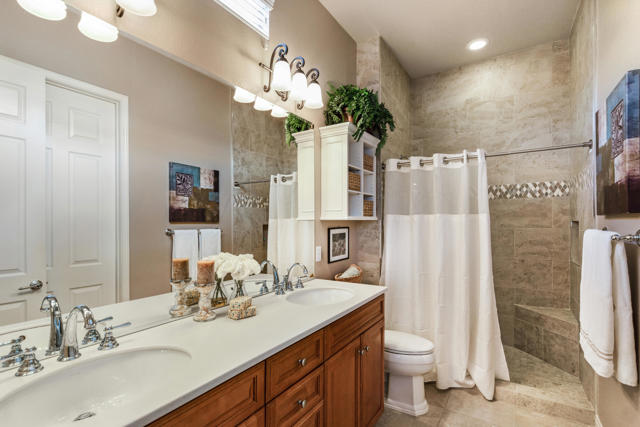 41412 Calle Pampas, Indio CA: https://media.crmls.org/mediaz/a1d5c522-242a-4b23-918a-194675130de5.jpg