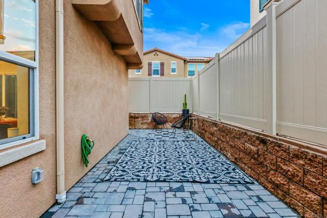 Detail Gallery Image 9 of 20 For 506 Willowmore St, Vista,  CA 92081 - 3 Beds | 2 Baths