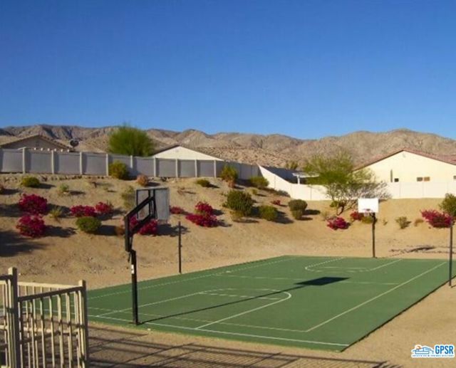 9122 SILVER STAR Avenue, Desert Hot Springs CA: https://media.crmls.org/mediaz/a1d612ab-47c3-44e3-9519-0053e45f64e0.jpg