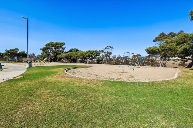 823 Fuchsia Ln, San Diego CA: https://media.crmls.org/mediaz/a1d6293d-50ca-432f-8352-2d25f2c9a9a5.jpg