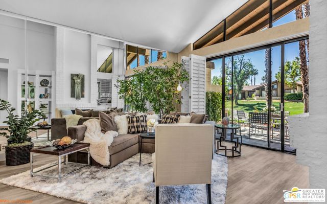 307 Appaloosa Way, Palm Desert CA: https://media.crmls.org/mediaz/a1d69699-8e9d-4853-9d09-706d13fd6de7.jpg