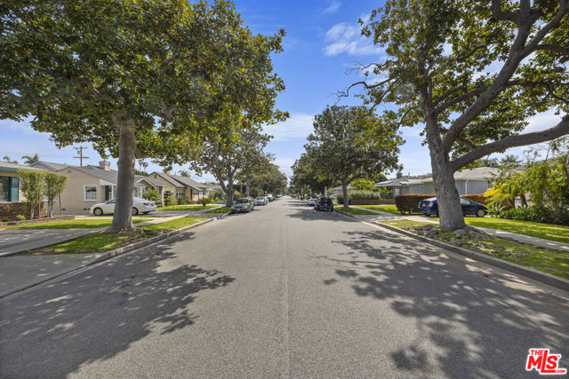 4140 Center Street photo 3