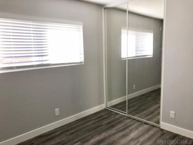 5091 Park Rim Dr, San Diego CA: https://media.crmls.org/mediaz/a1d70505-6af6-4de9-94a3-3d022fabdfec.jpg