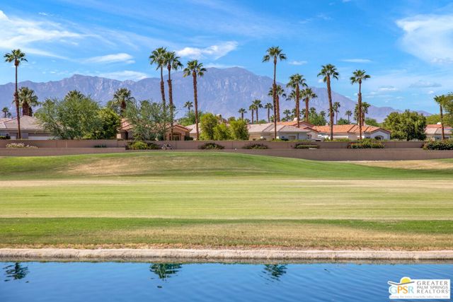 41387 Princeville Lane, Palm Desert CA: https://media.crmls.org/mediaz/a1d7d693-3c45-44d5-8559-6f9b67a834fc.jpg