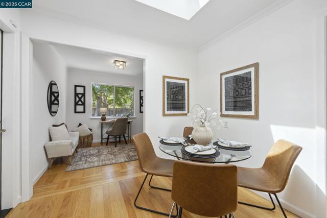 38 Oakdene Ct, Walnut Creek CA: https://media.crmls.org/mediaz/a1d8ec34-ee44-46b2-a4b9-d5323d297039.jpg