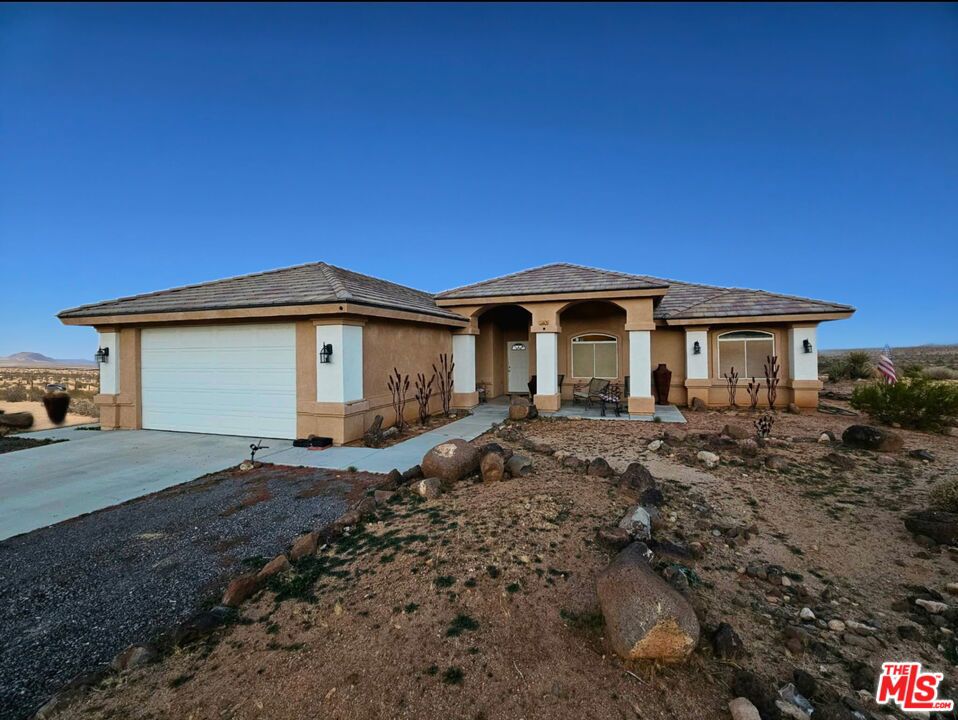 55526 Luna Vista Lane