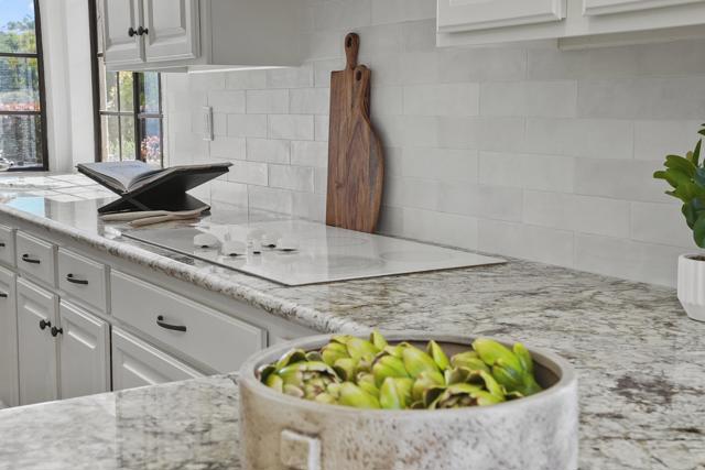 Detail Gallery Image 14 of 40 For 1240 Ladera Linda, Del Mar,  CA 92014 - 3 Beds | 2/1 Baths
