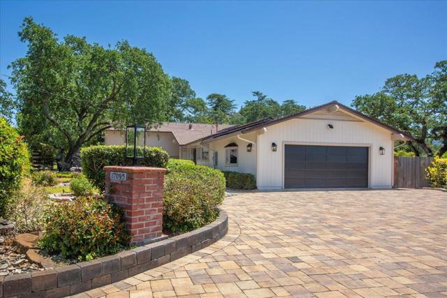 17095 Summit Way, Los Gatos CA: https://media.crmls.org/mediaz/a1da9df5-9015-486a-86c5-841d04f83e90.jpg