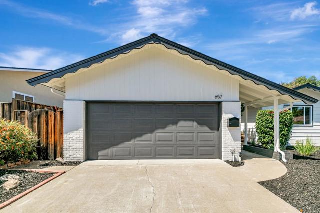 657 Coleraine Court, Sunnyvale CA: https://media.crmls.org/mediaz/a1db1647-8c9e-46bc-a567-77897a88cca7.jpg