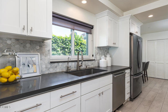 Detail Gallery Image 11 of 25 For 802 W Olive Ave a,  Monrovia,  CA 91016 - 3 Beds | 2/1 Baths