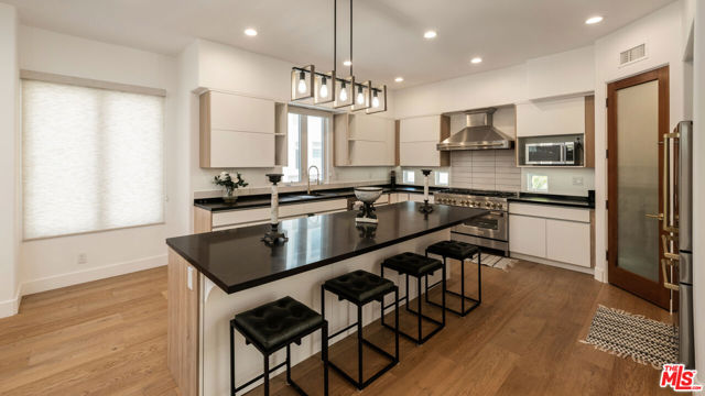 139 Westwind Mall, Marina del Rey CA: https://media.crmls.org/mediaz/a1dc8b3f-20b2-453b-843b-b3f3f46bd2a6.jpg