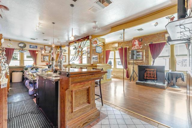 627 627 Main Street, Suisun City CA: https://media.crmls.org/mediaz/a1dc8b70-8114-4145-8cba-2522fdd1f6c5.jpg