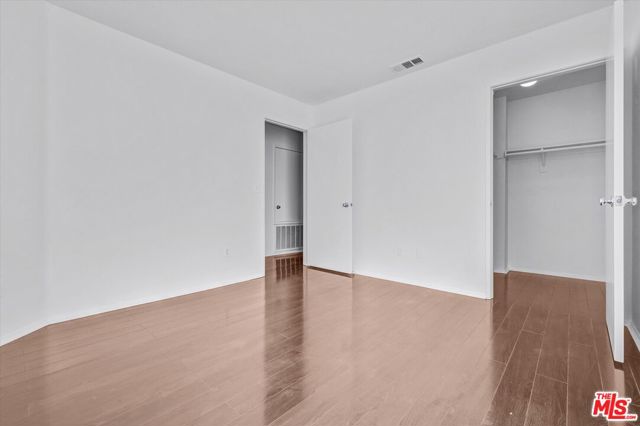 2279 Santa Ana Boulevard, Los Angeles CA: https://media.crmls.org/mediaz/a1dcddfe-d008-44ac-b675-1f5799194909.jpg