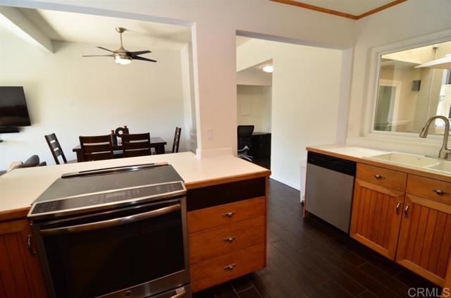 Detail Gallery Image 10 of 25 For 4637 Park Dr #3,  Carlsbad,  CA 92008 - 2 Beds | 2 Baths