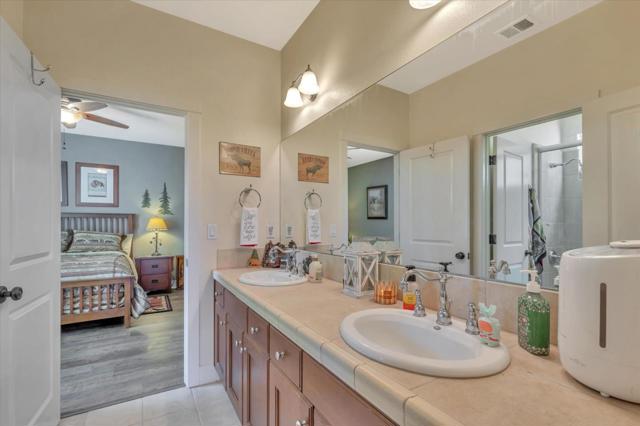 46347 Opah Drive, Ahwahnee CA: https://media.crmls.org/mediaz/a1de2d42-bb81-4be0-84a9-123ee48b2e87.jpg