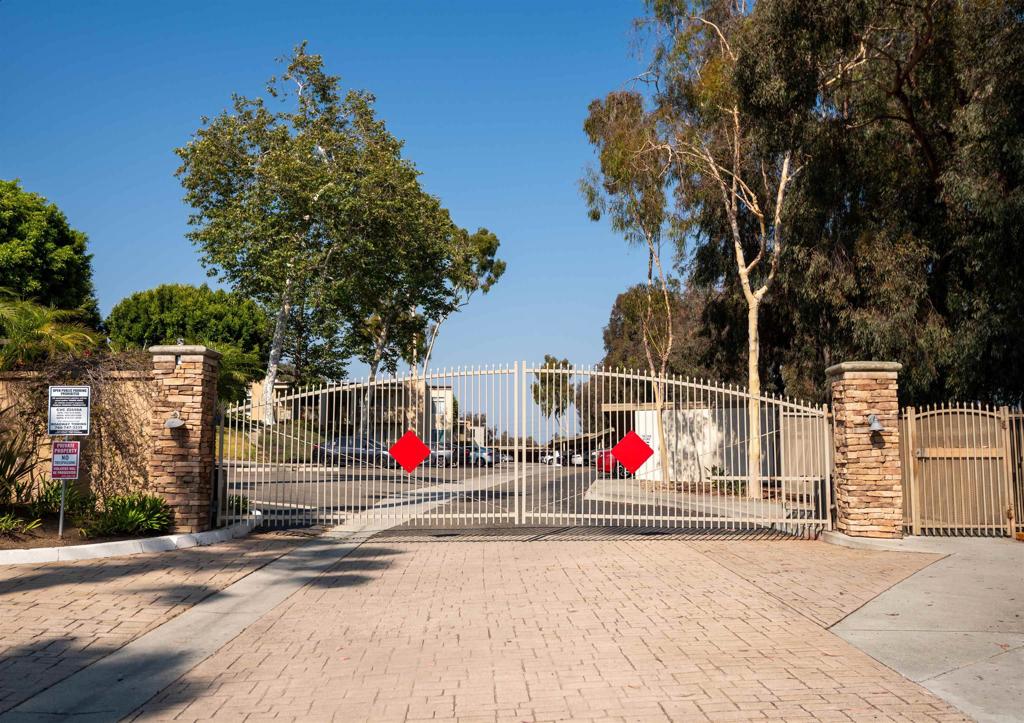 432 Edgehill Lane - photo 14