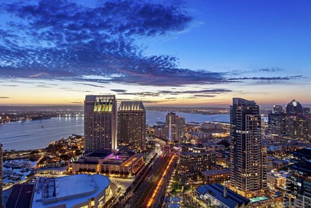 100 Harbor Dr, San Diego CA: https://media.crmls.org/mediaz/a1de7a2b-7cbc-4438-b2a0-ab7007dd76cf.jpg