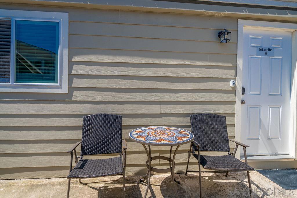 847 Beryl St - photo 19