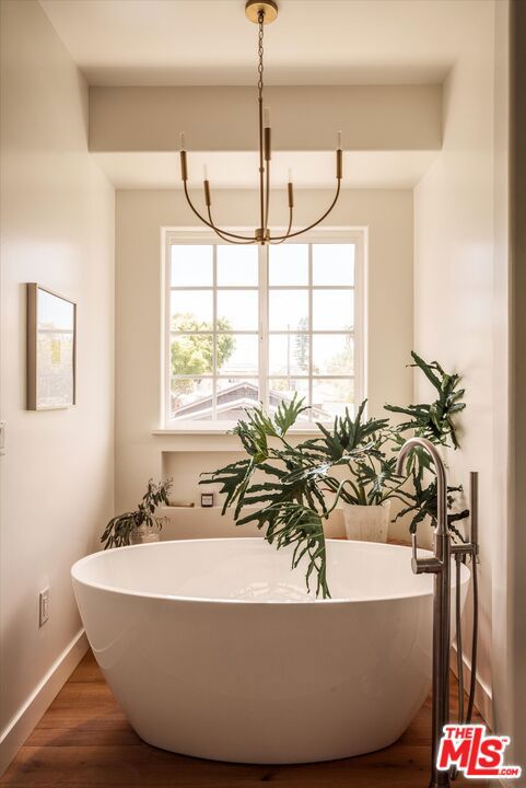 630 Brooks Avenue, Venice CA: https://media.crmls.org/mediaz/a1df392a-9635-4812-9637-5a44e693679b.jpg
