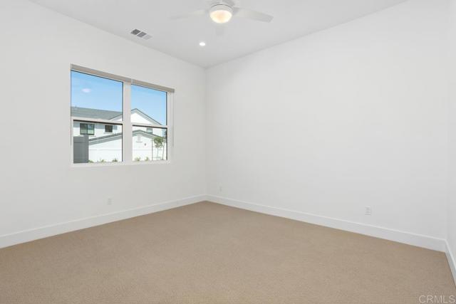 Detail Gallery Image 15 of 42 For 1211 Stonemark Place, Vista,  CA 92081 - 5 Beds | 4/1 Baths