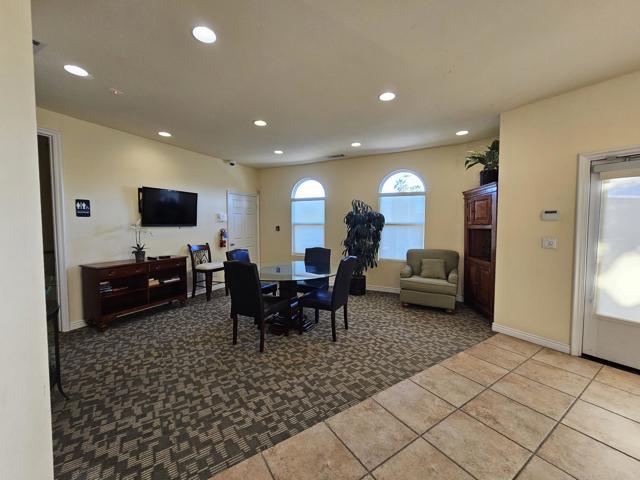 45245 Seeley Drive, La Quinta CA: https://media.crmls.org/mediaz/a1e1e69d-bb1e-4a89-85dd-22152c89705f.jpg