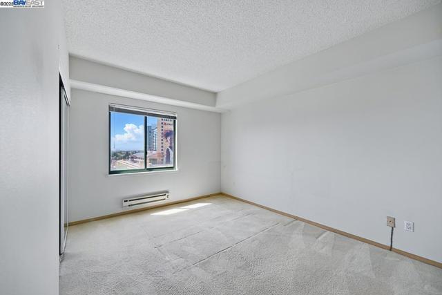 988 Franklin St, Oakland CA: https://media.crmls.org/mediaz/a1e2a587-5367-49ac-a753-53c555e2cfad.jpg