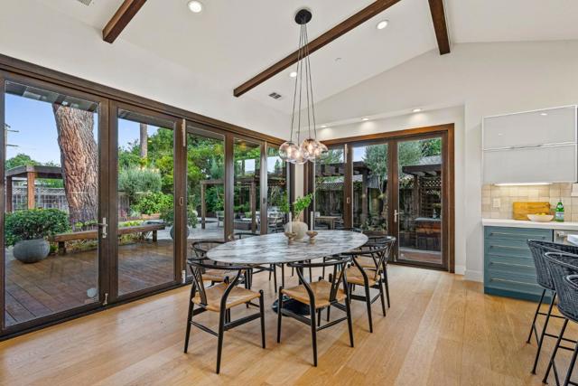 1683 Dalehurst Avenue, Los Altos CA: https://media.crmls.org/mediaz/a1e2c1d6-e828-431f-92f8-15c1ee9350fd.jpg