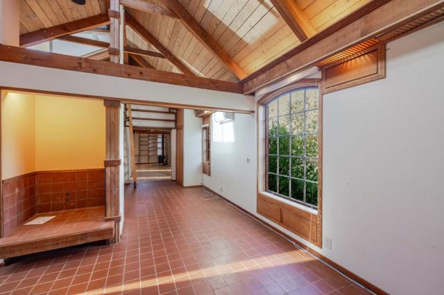 1009 Miramontes Street, Half Moon Bay CA: https://media.crmls.org/mediaz/a1e3dc67-0733-47c9-a63f-4bb644aaba1a.jpg