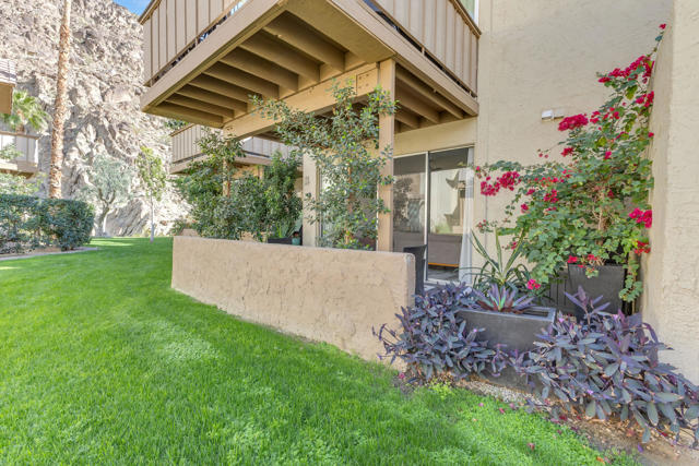 Image 19 of 50 For 78250 Cortez Lane 129